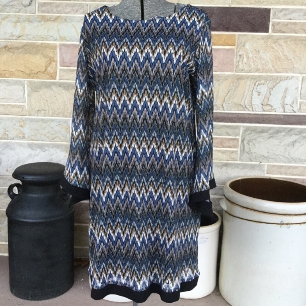 Emma & Michele Shift Dress‎